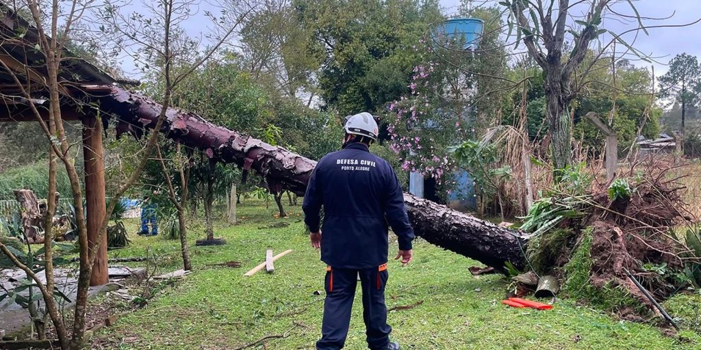 Defesa Civil reconhece emergência em 17 cidades gaúchas após tempestades e vendavais em julho