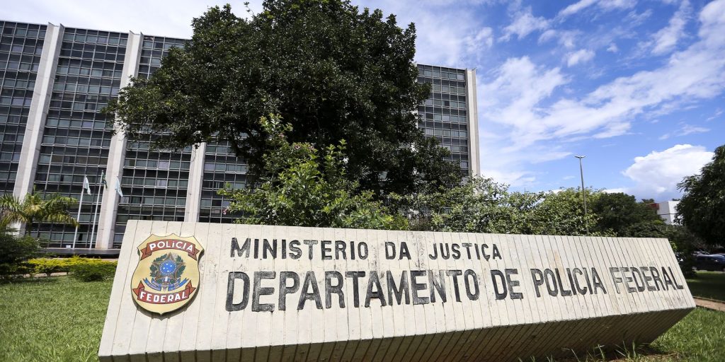 PF mira empresário suspeito de intimidar jornalistas e servidores do BC em esquema do Banco Master