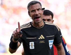 Árbitro Slavko Vincic anuncia aposentadoria uma semana após apitar a final da Copa do Mundo de 2026