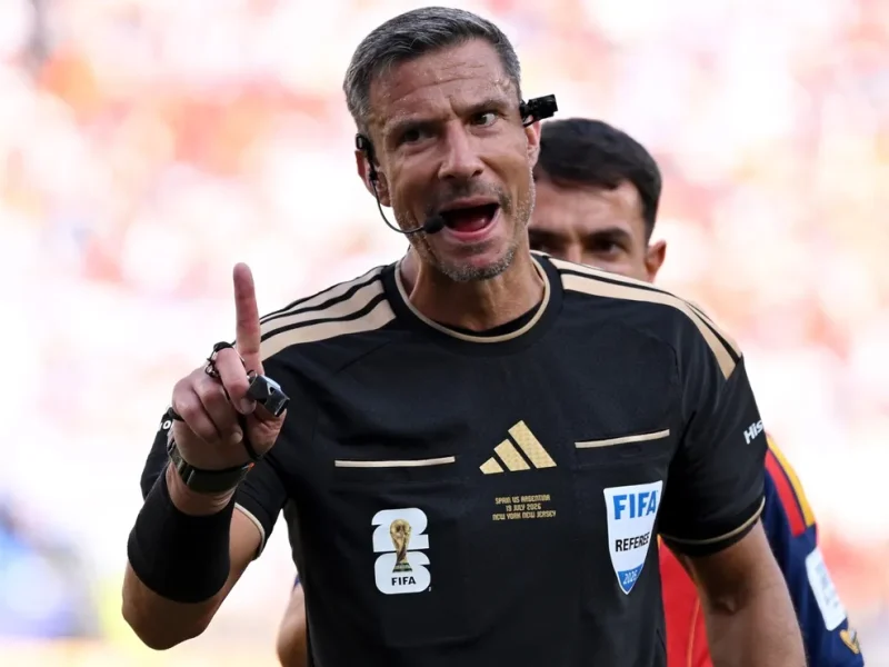 Árbitro Slavko Vincic anuncia aposentadoria uma semana após apitar a final da Copa do Mundo de 2026