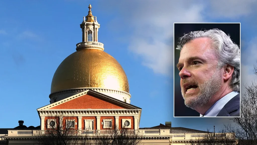 Presidente do Partido Democrata de Massachusetts é condenado a um ano de liberdade condicional após prisão por dirigir embriagado