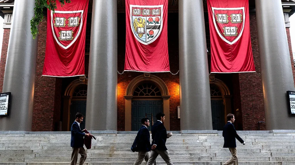Harvard lidera captação de recursos estrangeiros entre universidades dos EUA; senador pede investigação sobre vínculos com a China