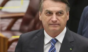 Exército entrega seis das oito armas de Bolsonaro à PF e informa que duas não estavam em sua guarda