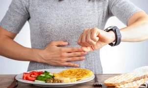 8-hour eating window may reduce cognitive decline in women, study says