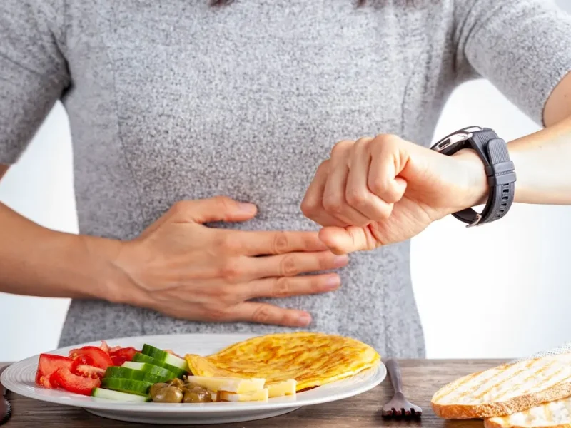 8-hour eating window may reduce cognitive decline in women, study says