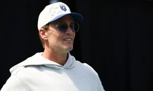 NFL fans blast Chris Simms for low placement of Tom Brady on QB rankings