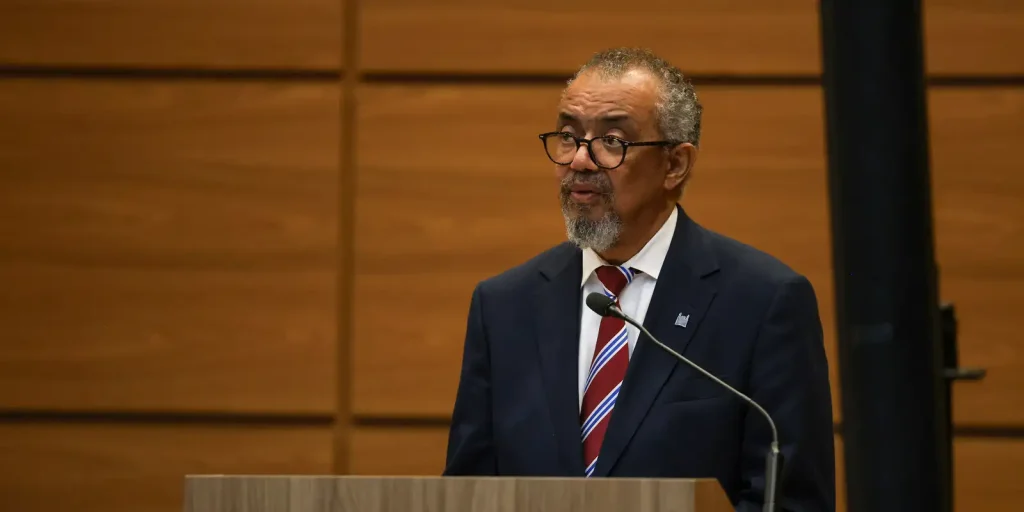 Tedros Adhanom diz que risco de Ebola se espalhar pelo mundo é baixo, mas situação na África é preocupante