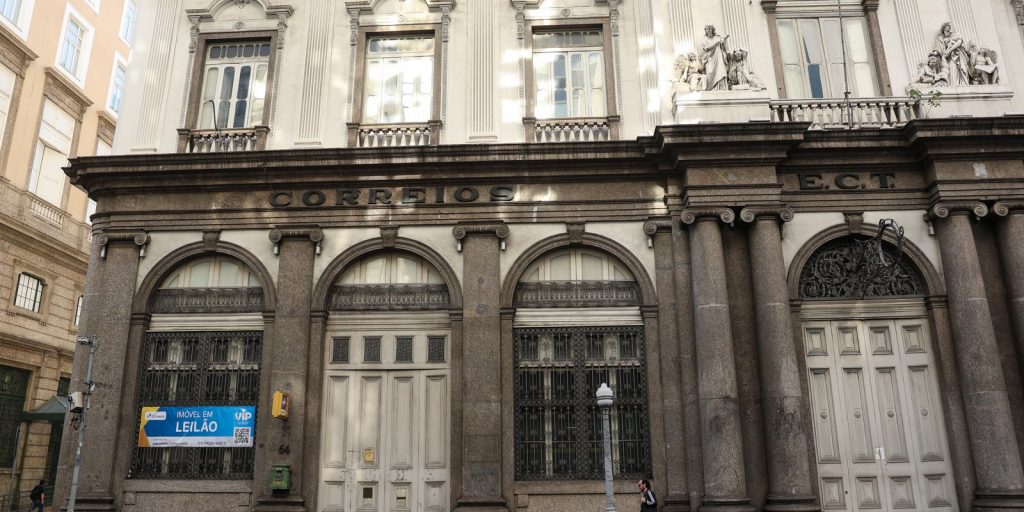 Antiga sede dos Correios no centro do Rio é leiloada por R$ 53,6 milhões