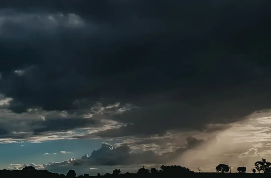 Inmet alerta para tempestades severas e baixa umidade até quarta-feira