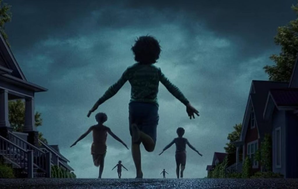 Diretor de Weapons Zach Cregger desenvolve filme de terror baseado no meme viral Siren Head