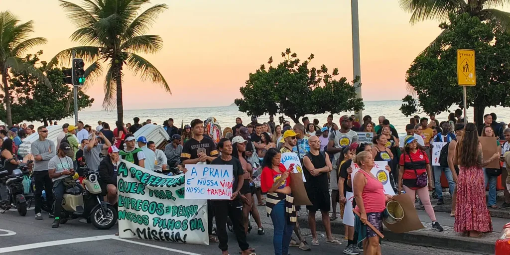 Camelôs fazem quarto protesto consecutivo contra Tolerância Zero e cobram diálogo com prefeitura do Rio