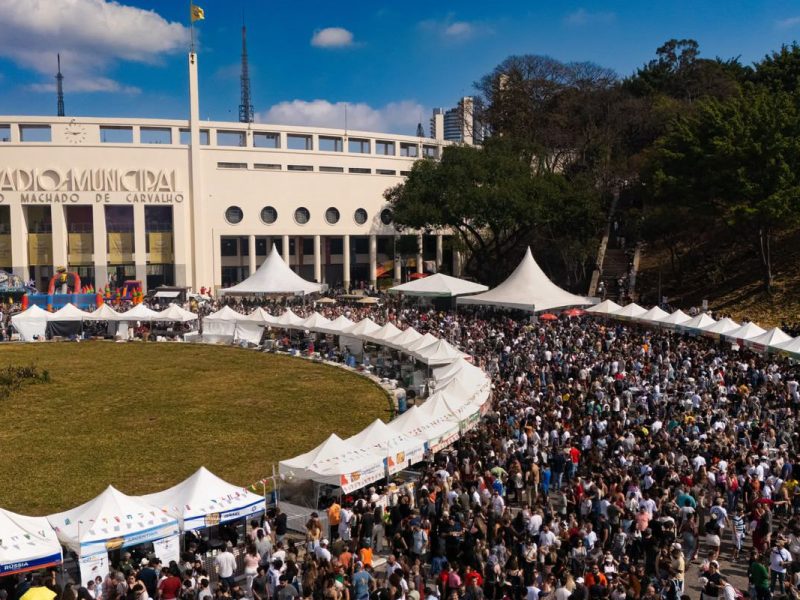 Festival Comidas e Músicas do Mundo ocupa o Pacaembu com pratos típicos de 60 países