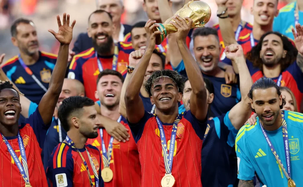 Lamine Yamal quebra recordes históricos na conquista da Copa do Mundo de 2026 pela Espanha