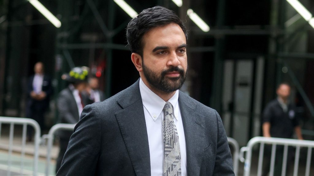 Prefeito de Nova York é criticado por silêncio após esfaqueamento antissemita no Upper West Side