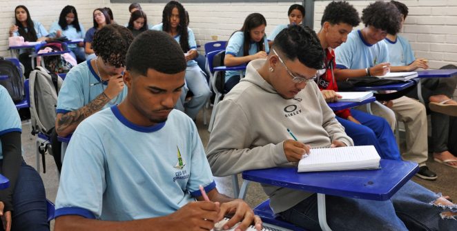Pé-de-Meia: nascidos em setembro e outubro recebem R$ 200 nesta sexta
