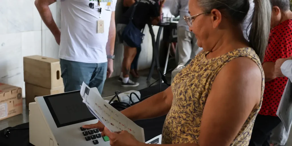 Candidatos à Presidência cumprem agenda com entrevistas, caminhadas e eventos em Brasília nesta terça-feira