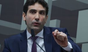 Galípolo critica pressão de não bancos para usar FGC e defende regras rígidas