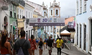 Poetas na Praça: poesia como resistência à ditadura na Bahia é tema de debate na Flipelô