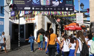 Flipelô celebra 10 anos no Pelourinho com programação gratuita e homenagem a Myriam Fraga