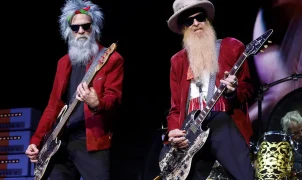ZZ Top cancela show no Hollywood Bowl horas antes da apresentação por questões pessoais imprevistas