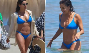 Eva Longoria exibe forma física em biquíni azul durante dia de praia na Espanha