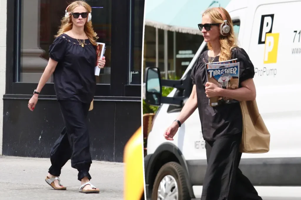 Julia Roberts é vista em Nova York usando sandálias Birkenstock prateadas com desconto