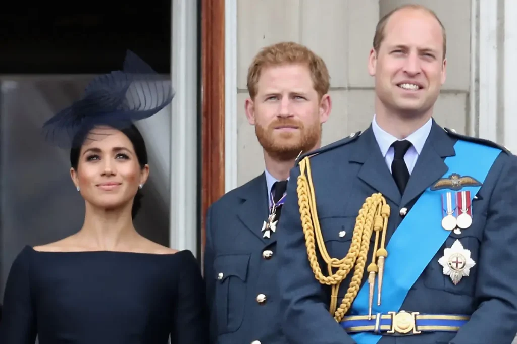 Príncipe Harry e Meghan Markle: retorno ao Reino Unido é visto como tapa na cara de William e risco para a monarquia