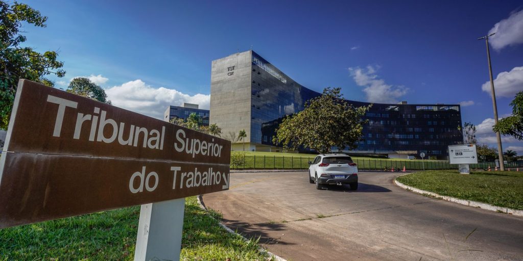 Assédio eleitoral no trabalho pode gerar multa, indenização e até prisão; saiba como identificar