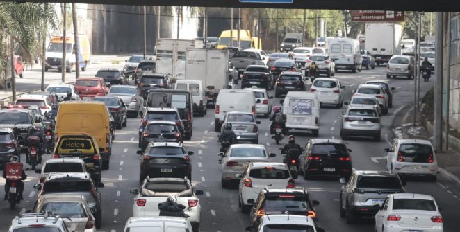 Greve na CPTM entra no segundo dia e paralisa parcialmente três linhas; rodízio é suspenso em SP
