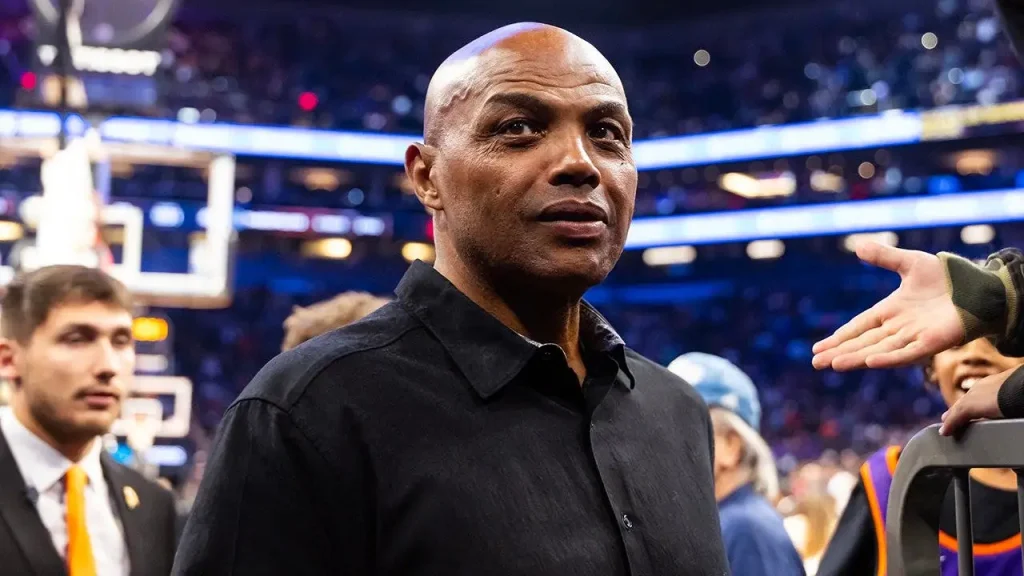 Charles Barkley critica pickleball e diz que esporte é coisa de velho que se machuca