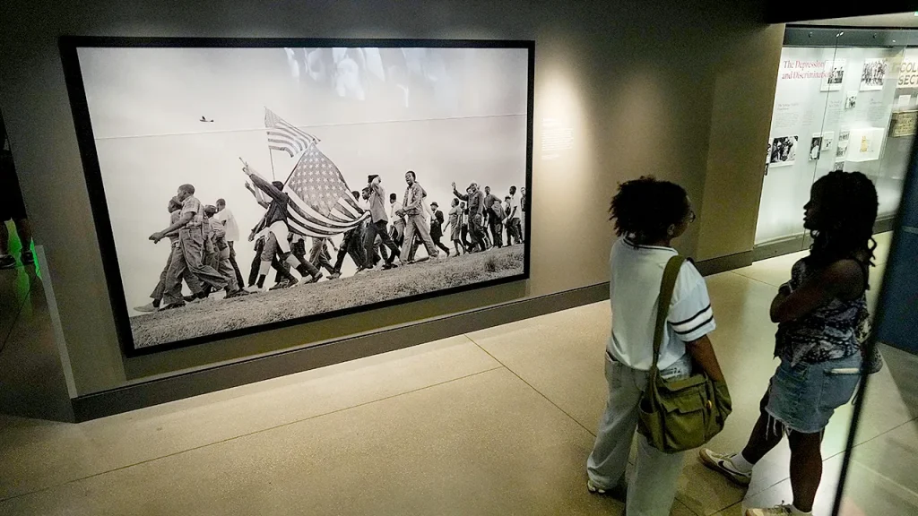 Bispo critica doutrinação antiamericana no Smithsonian; veja outros destaques