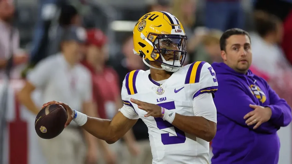 Briga de Jayden Daniels com LSU sobre camisa 5 gera críticas e mancha reputação do quarterback