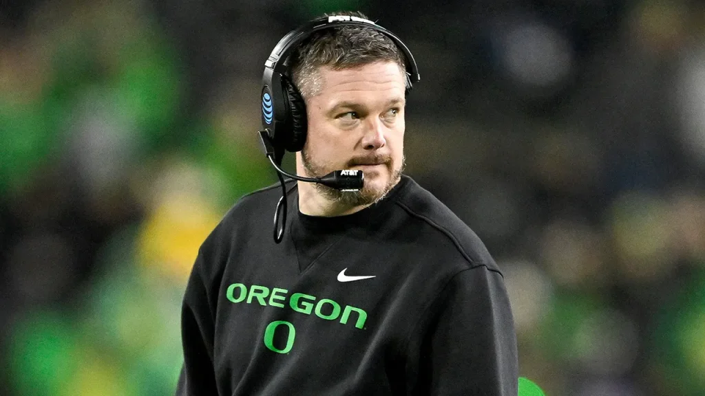 Oregon acumula derrotas, vê temporada desmoronar e coloca Dan Lanning sob pressão