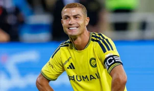 Ronaldo marca 978º gol da carreira e coloca o Al Nassr à frente contra o Al Taawoun