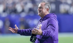 TCU football pulls credentials from local newspaper for reporting on locker room assault story