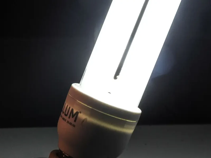 Bandeira amarela segue em setembro e conta de luz mantém taxa extra