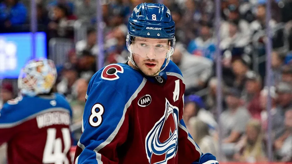 Cale Makar assina extensão recorde de US$ 163,2 milhões com o Colorado Avalanche
