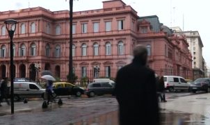 Pressão social e memória das Malvinas levam governo Milei a recuar na venda de terras a estrangeiros