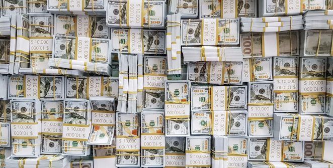 Dólar sobe a R$ 5,19 com aversão a risco e Ibovespa cai 0,99%