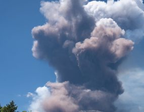 Aeroporto de Catânia segue fechado até sábado por causa das cinzas do Etna