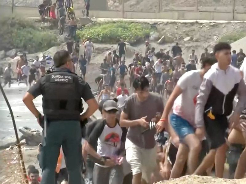 Espanha acusa internacional reacionária de espalhar fake news sobre imigração em Ceuta