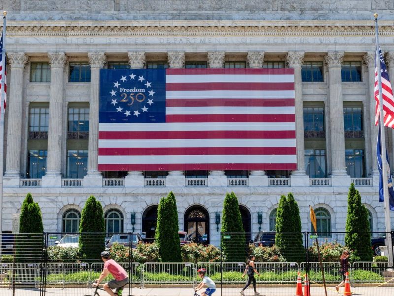 Dívida dos EUA ultrapassa US$ 40 trilhões após governos Trump e Biden
