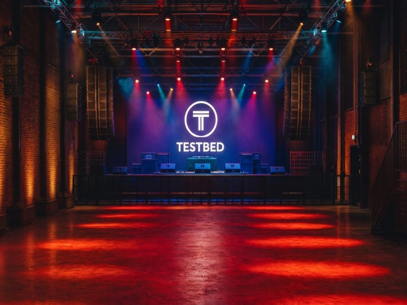 TESTBED, casa de shows de Leeds, reabre após reforma que dobra área e amplia capacidade para 2.500 pessoas