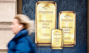 Central banks stockpile gold as inflation and debt fears rise globally