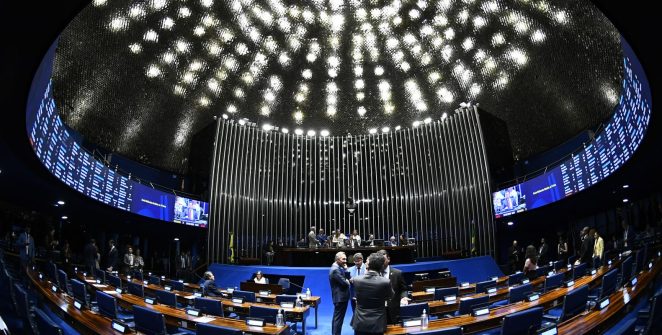 Congresso retoma trabalhos com pauta travada por vetos e calendário eleitoral enxuto