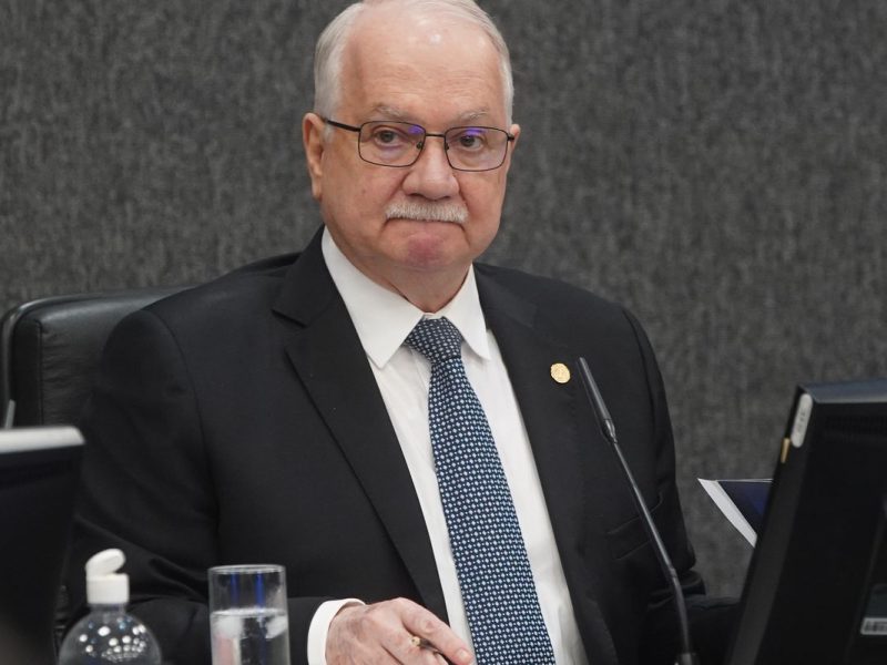 CNJ analisa proposta de Fachin para criar regras de conduta e discutir fim da aposentadoria compulsória de juízes