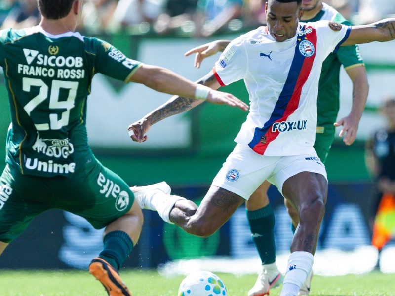 Chapecoense e Bahia empatam em 3 a 3 na Arena Condá; Verdão segue na lanterna