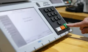 TSE libera seis candidaturas presidenciais e adia análise de sete registros