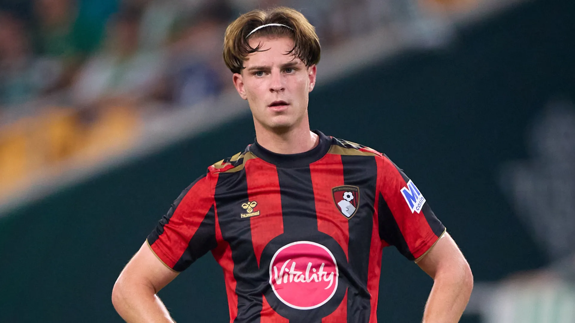 Chelsea monitora substitutos para Enzo Fernández enquanto City prepara oferta de R$ 780 milhões
