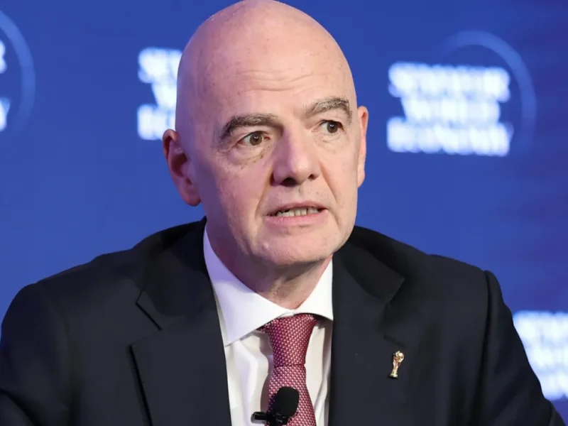 Plano de venda de direitos da Copa desmorona e Infantino perde bônus de US$ 35 milhões